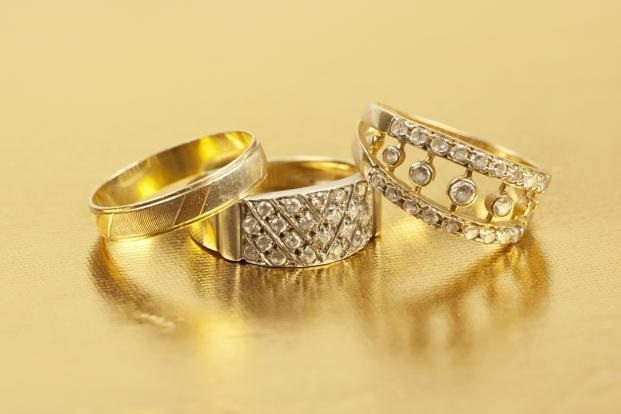 The Benefits of Buying Gold or Diamond Jewelry
