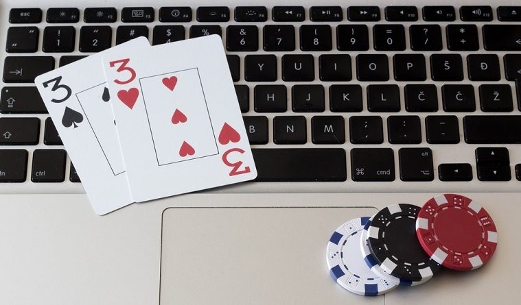 Gambling Establishment Casino Poker Chips as well as Betting