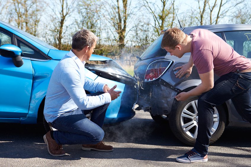 Determining the Competency of the Best Auto Accident Lawyer through Initial Consultation