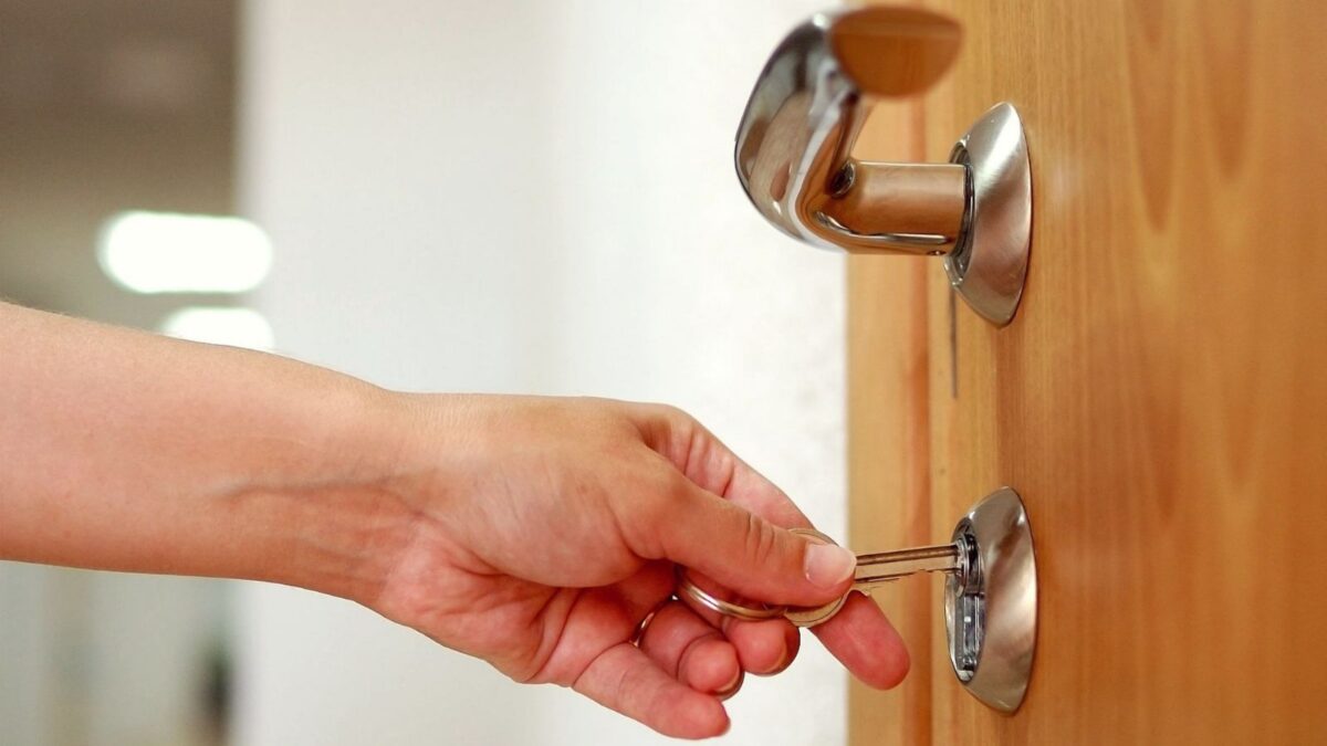 What are the top locksmith services the experts provide?