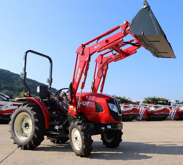 4 Different Uses Of A Compact Utility Tractor
