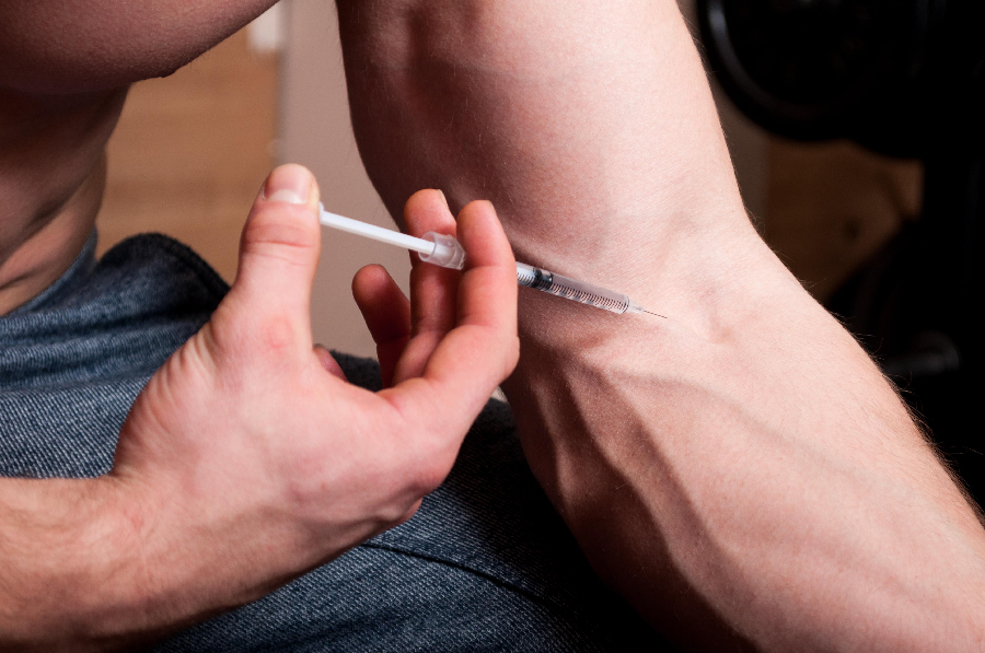 What are the effects of anabolic steroids?