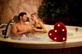 4 Things to Do While You Relax in a Hot Tub