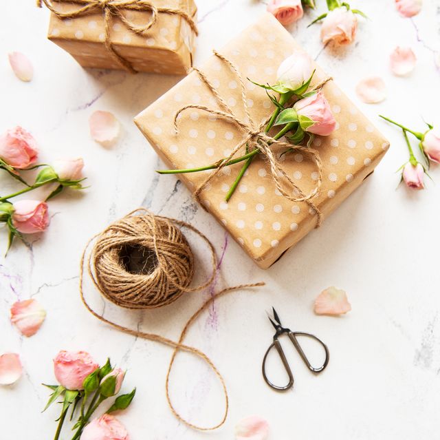 5 Reasons You Should Not Forget Buying Gifts For Your Bridesmaids