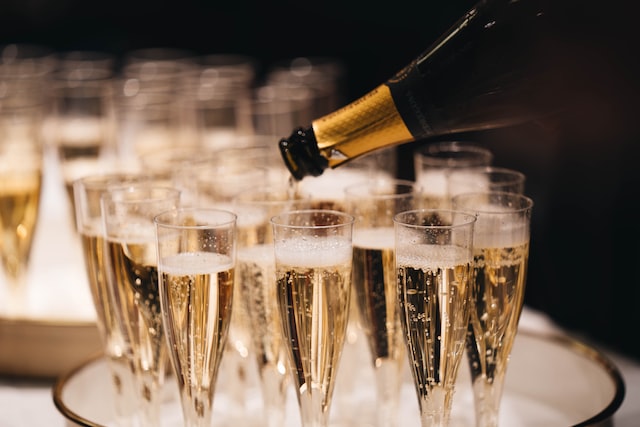 The 10 Best Champagnes to Drink in 2023