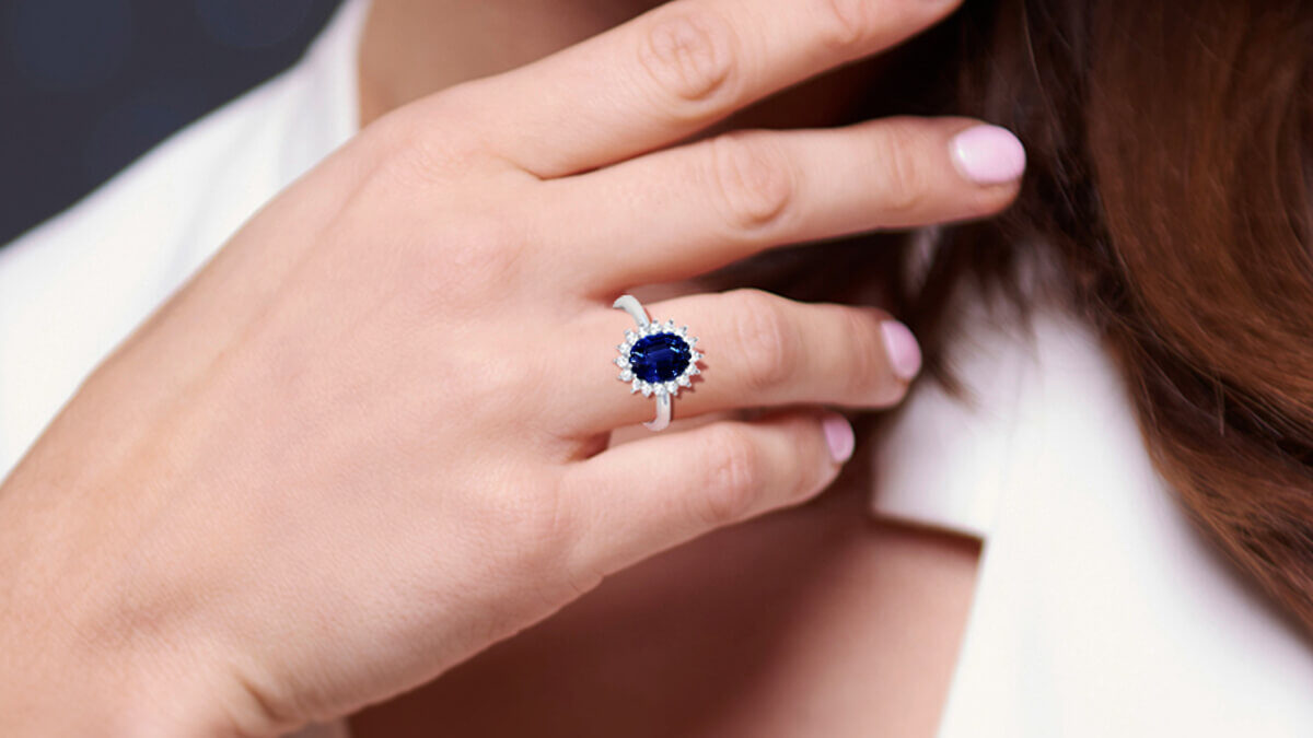 <strong>How to Choose the Perfect Engagement Ring In 5 Simple Steps</strong>