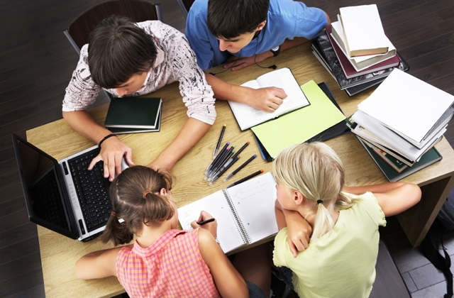 Leveraging Online Collaboration Tools to Enhance Student Learning Outcomes