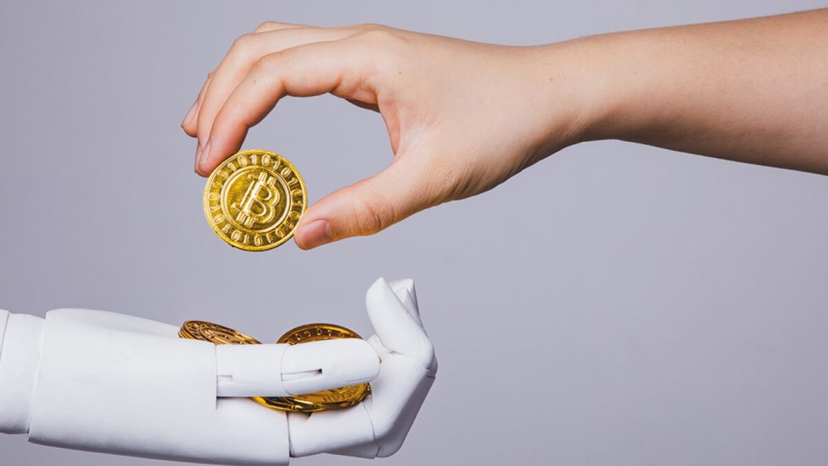The Common Etiquettes to Follow When Hosting a Crypto Web Seminar