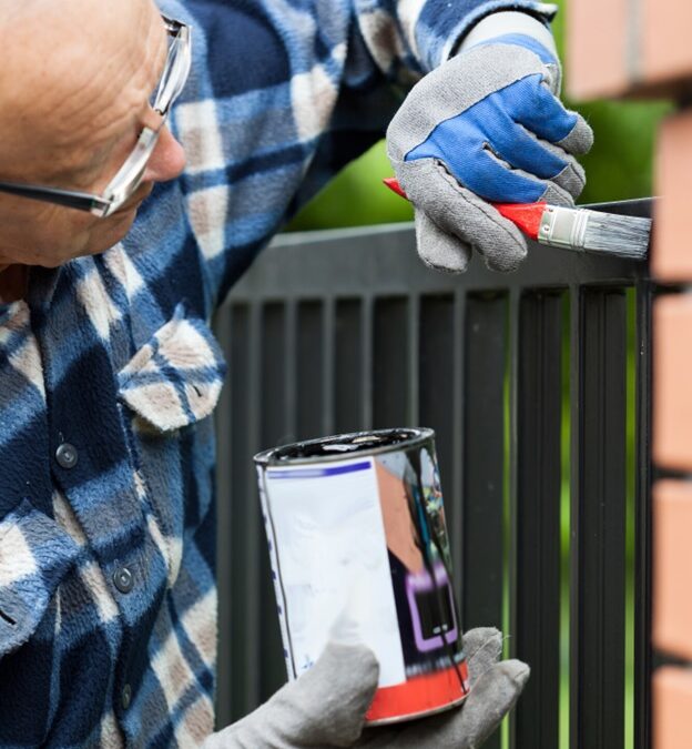 Metal Fence Repair: Common Problems With Metal Fencing