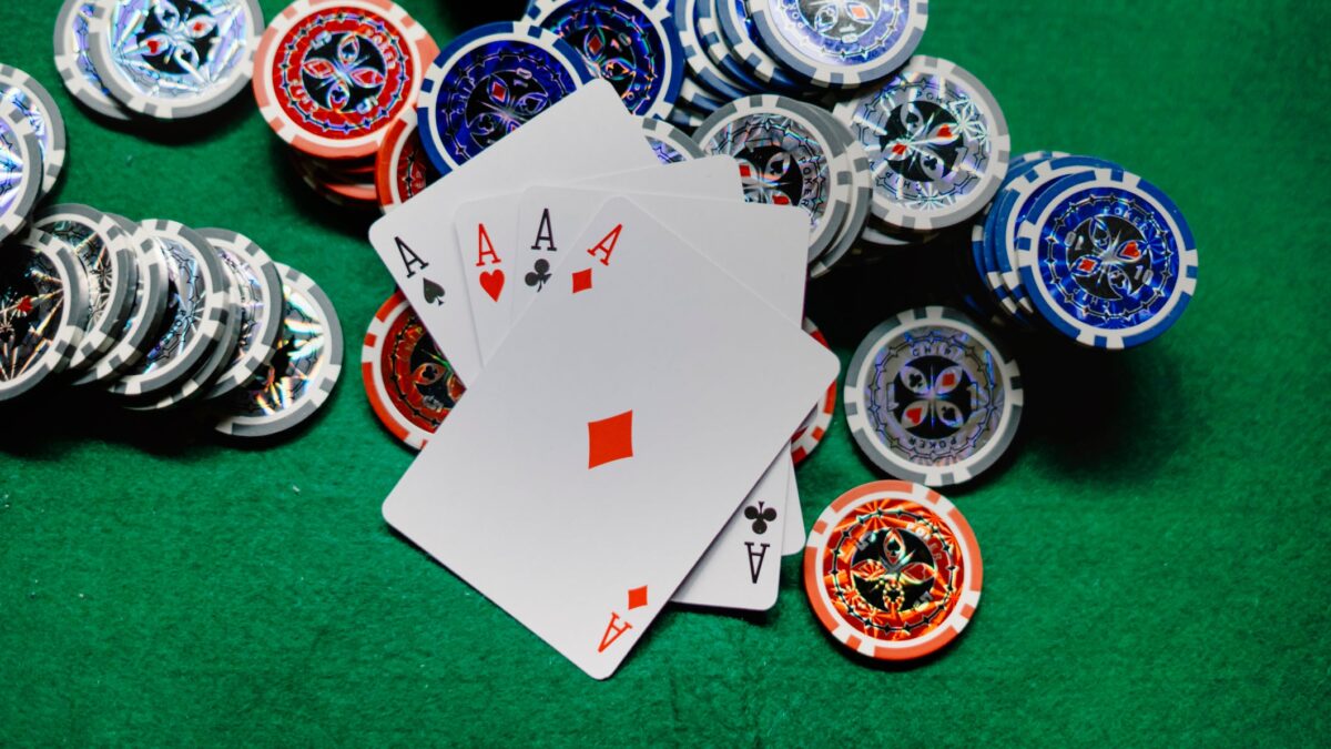 Discuss the Increasing Popularity of Online Casino Worldwide 