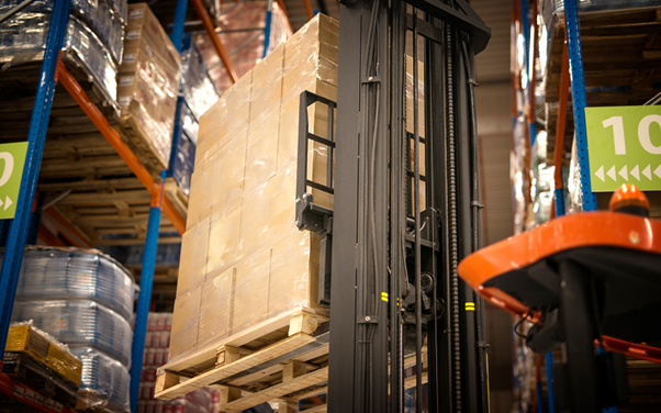 This image has an empty alt attribute; its file name is What-to-Know-Before-Investing-in-Material-Handling-Equipment.png