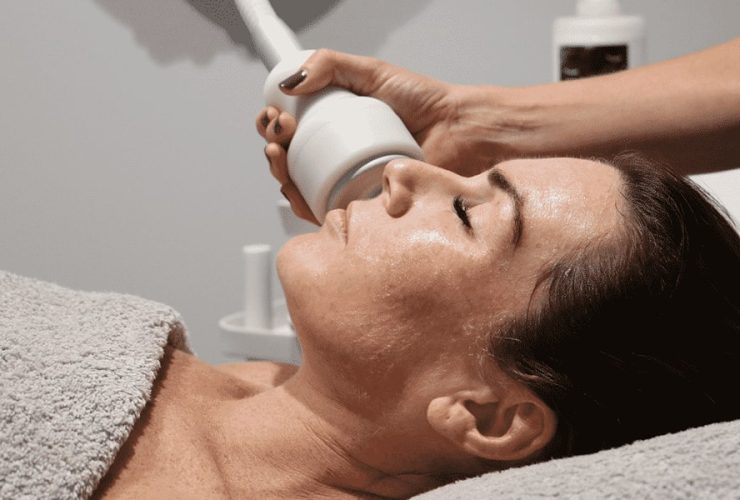 Cryo Lifting Facial