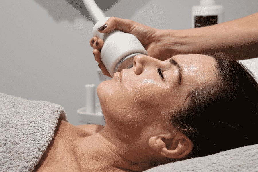 Cryo Lifting Facial